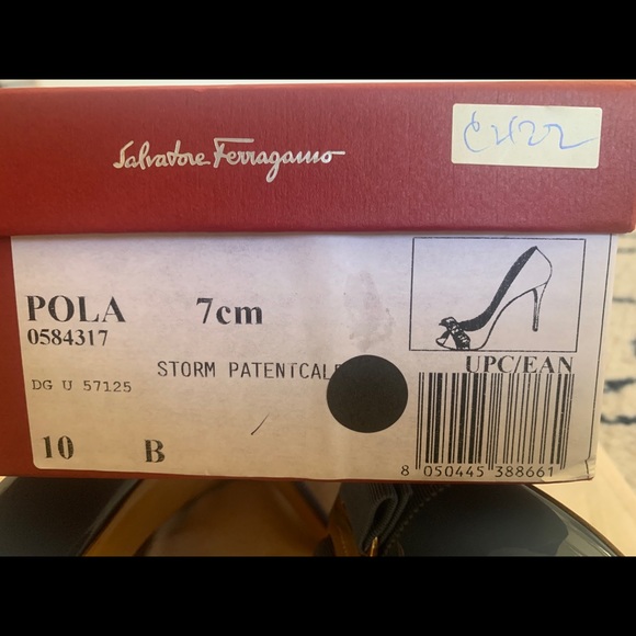 Salvatore ferragamo pola patent pump heels - Picture 7 of 8